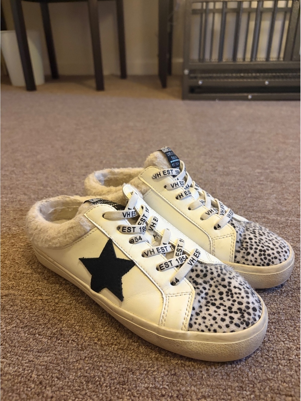 Vintage Havana Women's Faux Fur Lined Sneakers with Star and Animal Print